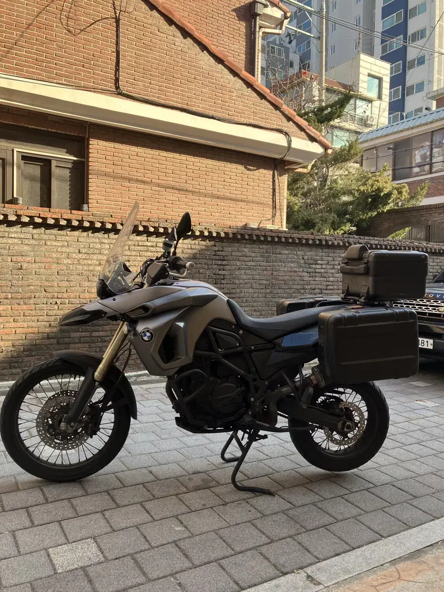 Bmw f800gs 입니다.